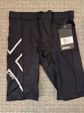 Brand New In Box. Never Worn. 2XU Black Compression HYOPTIK Short